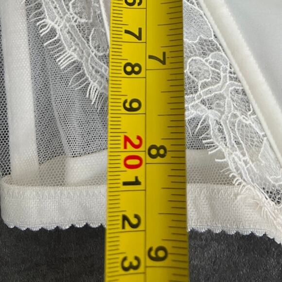 Victoria Secret Very Sxy Push-Up Corset  32C White Shine Strap - Picture 5 of 5